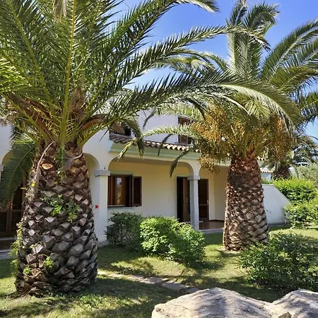 Apartment Iss Travel, Ambra - 800 M From La Cinta San Teodoro (Sardinia)